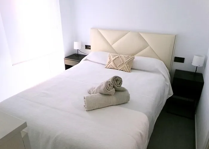 One Bedroom In Appartement *